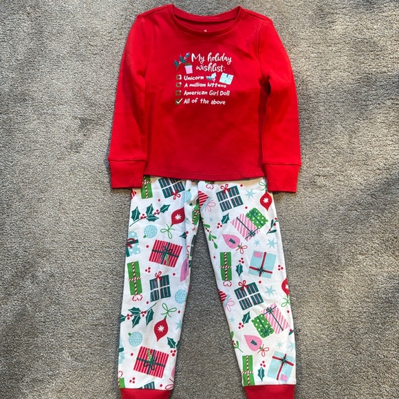 American Girl Holiday PJs for Little Girls, Red and Green, Size 6 Girl - Picture 2 of 6